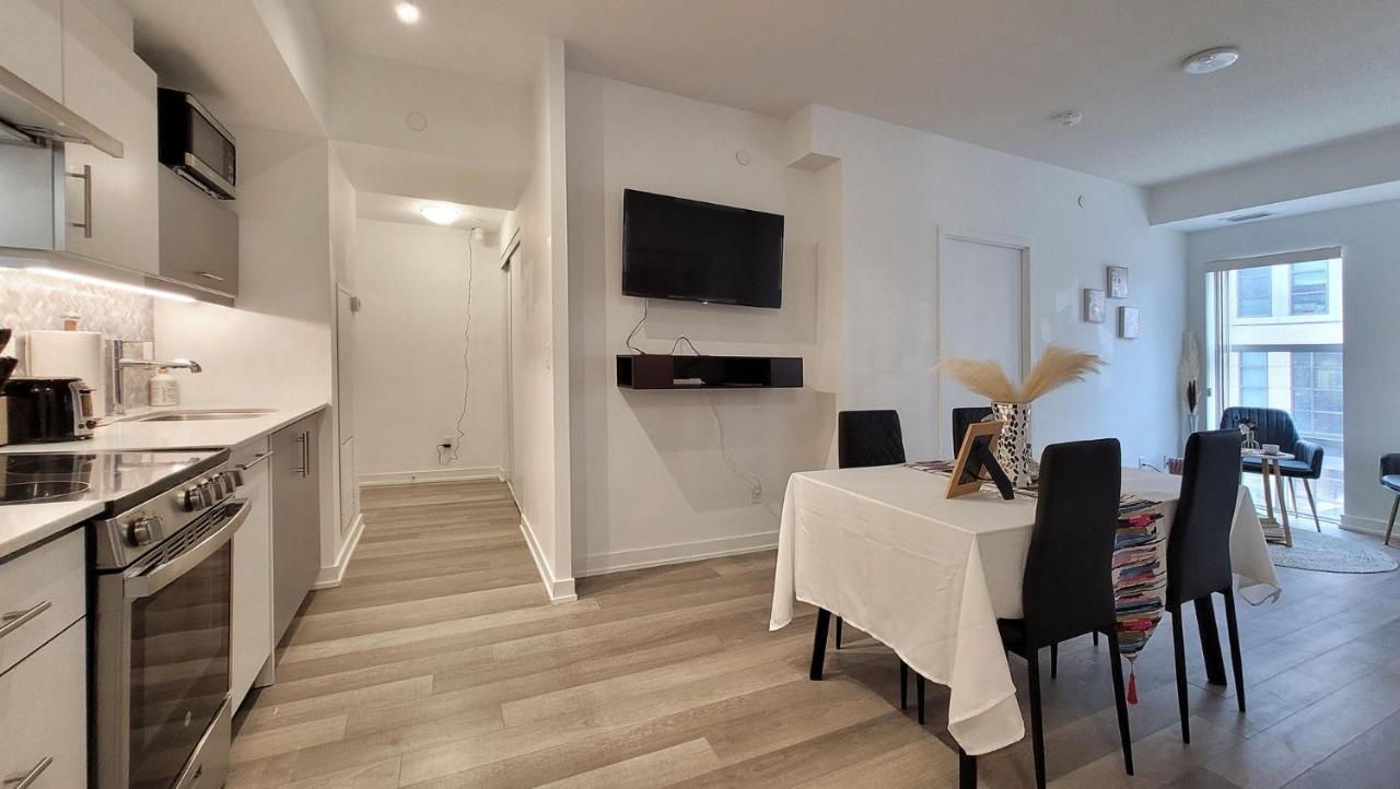 Lovely 3 Bedrooms In University Of Τορόντο Εξωτερικό φωτογραφία