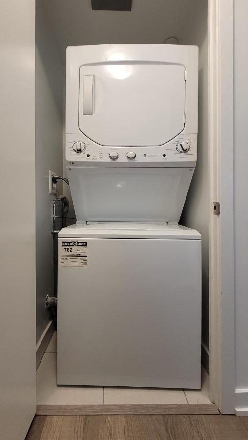 Lovely 3 Bedrooms In University Of Τορόντο Εξωτερικό φωτογραφία